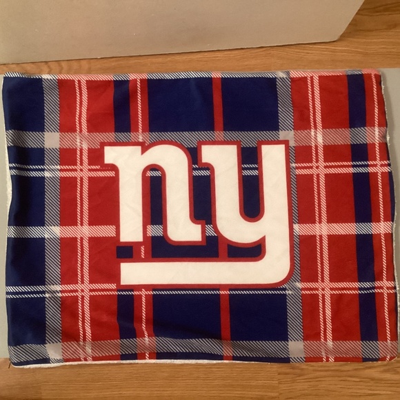 NY Giants plaid pillow sham (26” x 19”) - Picture 1 of 3